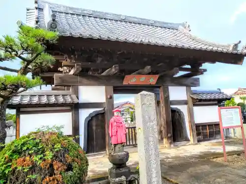 耕龍寺の山門・神門
