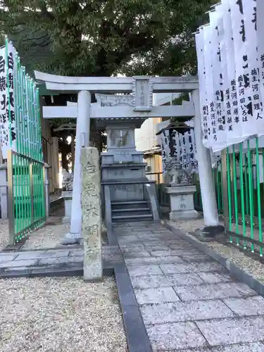 八王子社の末社・摂社