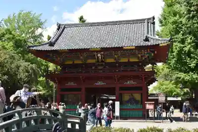 根津神社の山門・神門
