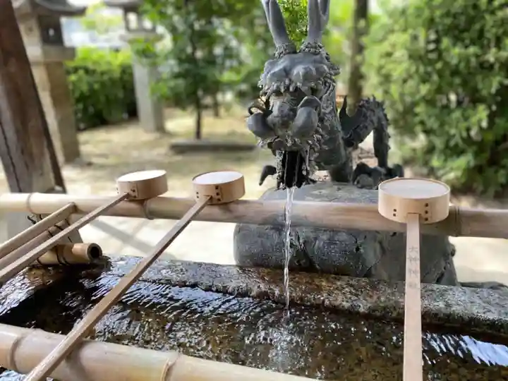 大神神社(花池)の手水舎