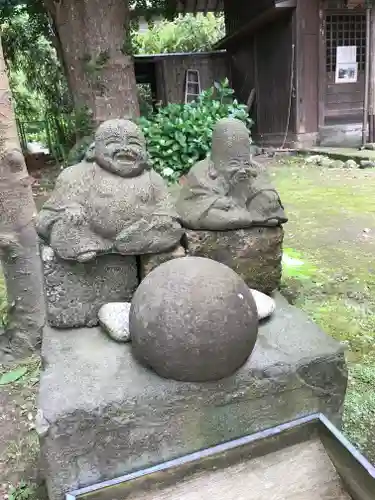 御霊神社の像