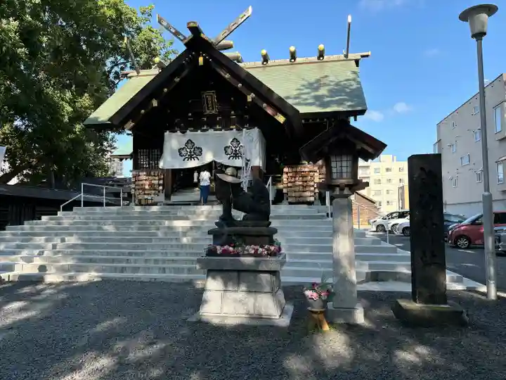 札幌諏訪神社の本殿・本堂