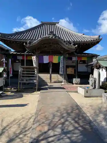 光明寺（とら薬師）の本殿・本堂