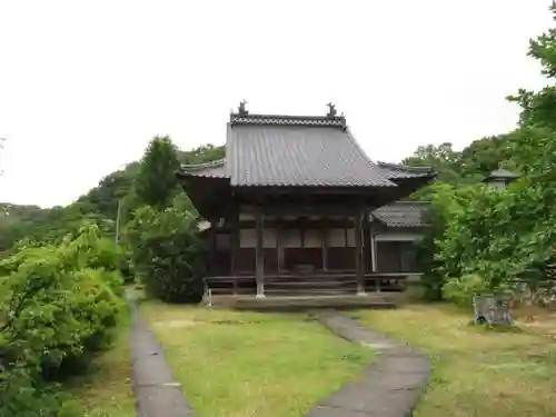 観世音寺の本殿・本堂