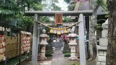 高円寺氷川神社の鳥居