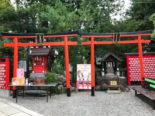 三光稲荷神社の末社・摂社