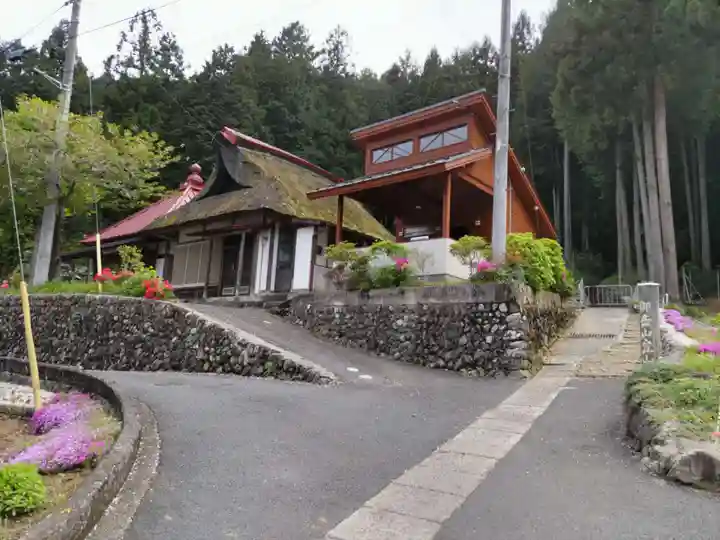 長福寺の本殿・本堂