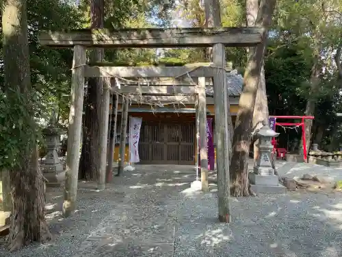 小川神社の{uncategorized: "未分類", other: "その他", undefined: "問題あり", building: "その他建物", grave: "お墓", sacred_gate: "鳥居", guardian: "狛犬", statue: "像", buddha: "仏像", history: "歴史", nature: "自然", garden: "庭園", animal: "動物", pagoda: "塔", temizu: "手水舎", mountain_gate: "山門・神門", sanctuary: "本殿・本堂", subordinate: "末社・摂社", art: "芸術", scenery: "景色", jizo: "地蔵", ema: "絵馬", goshuin: "御朱印", omikuji: "おみくじ", items: "授与品その他", amulet: "お守り", goshuincho: "御朱印帳", eats: "食事", festival: "お祭り", votive_dance: "神楽", shichigosan: "七五三参", wedding: "結婚式", experience: "体験その他", initially: "初詣", around: "周辺", anti_infection: "感染症対策"}