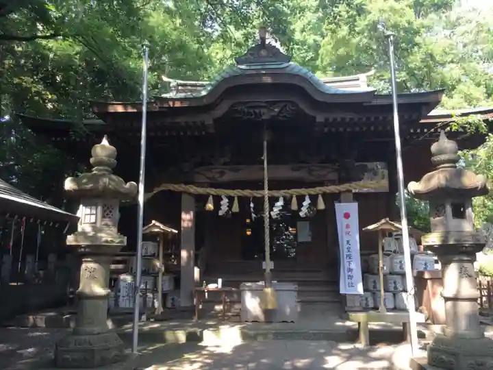 座間神社の本殿・本堂