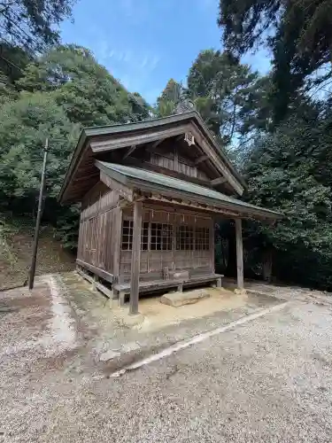 神魂神社の{uncategorized: "未分類", other: "その他", undefined: "問題あり", building: "その他建物", grave: "お墓", sacred_gate: "鳥居", guardian: "狛犬", statue: "像", buddha: "仏像", history: "歴史", nature: "自然", garden: "庭園", animal: "動物", pagoda: "塔", temizu: "手水舎", mountain_gate: "山門・神門", sanctuary: "本殿・本堂", subordinate: "末社・摂社", art: "芸術", scenery: "景色", jizo: "地蔵", ema: "絵馬", goshuin: "御朱印", omikuji: "おみくじ", items: "授与品その他", amulet: "お守り", goshuincho: "御朱印帳", eats: "食事", festival: "お祭り", votive_dance: "神楽", shichigosan: "七五三参", wedding: "結婚式", experience: "体験その他", initially: "初詣", around: "周辺", anti_infection: "感染症対策"}