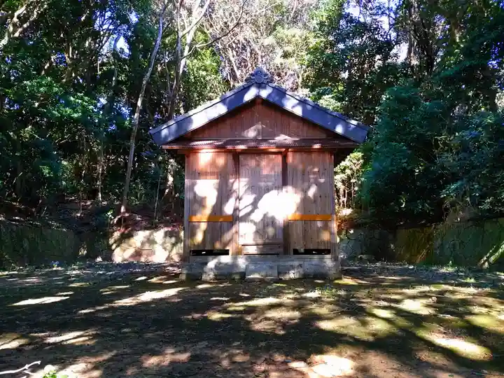 諏訪社の本殿・本堂