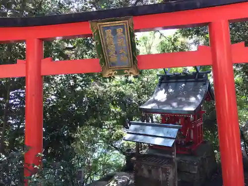 宝厳寺の末社