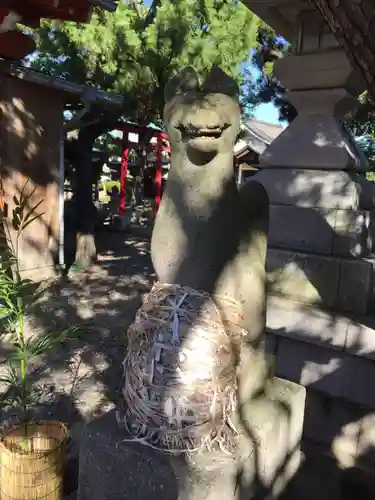 湊稲荷神社の狛犬