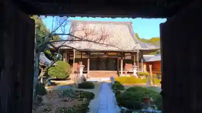 光泉寺の本殿・本堂