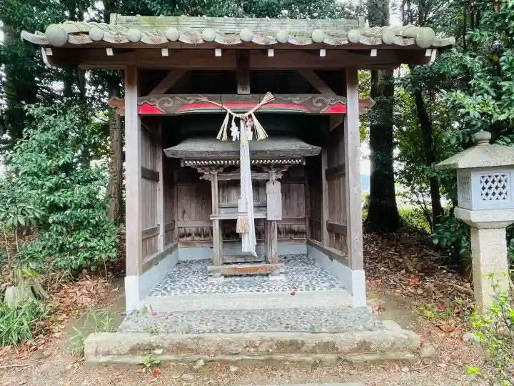 大澤八幡社の{uncategorized: "未分類", other: "その他", undefined: "問題あり", building: "その他建物", grave: "お墓", sacred_gate: "鳥居", guardian: "狛犬", statue: "像", buddha: "仏像", history: "歴史", nature: "自然", garden: "庭園", animal: "動物", pagoda: "塔", temizu: "手水舎", mountain_gate: "山門・神門", sanctuary: "本殿・本堂", subordinate: "末社・摂社", art: "芸術", scenery: "景色", jizo: "地蔵", ema: "絵馬", goshuin: "御朱印", omikuji: "おみくじ", items: "授与品その他", amulet: "お守り", goshuincho: "御朱印帳", eats: "食事", festival: "お祭り", votive_dance: "神楽", shichigosan: "七五三参", wedding: "結婚式", experience: "体験その他", initially: "初詣", around: "周辺", anti_infection: "感染症対策"}