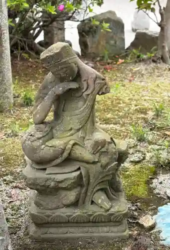 松本山　地福禅寺の{uncategorized: "未分類", other: "その他", undefined: "問題あり", building: "その他建物", grave: "お墓", sacred_gate: "鳥居", guardian: "狛犬", statue: "像", buddha: "仏像", history: "歴史", nature: "自然", garden: "庭園", animal: "動物", pagoda: "塔", temizu: "手水舎", mountain_gate: "山門・神門", sanctuary: "本殿・本堂", subordinate: "末社・摂社", art: "芸術", scenery: "景色", jizo: "地蔵", ema: "絵馬", goshuin: "御朱印", omikuji: "おみくじ", items: "授与品その他", amulet: "お守り", goshuincho: "御朱印帳", eats: "食事", festival: "お祭り", votive_dance: "神楽", shichigosan: "七五三参", wedding: "結婚式", experience: "体験その他", initially: "初詣", around: "周辺", anti_infection: "感染症対策"}