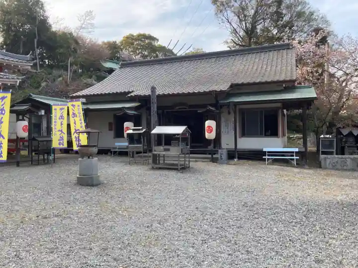 香西寺の本殿・本堂