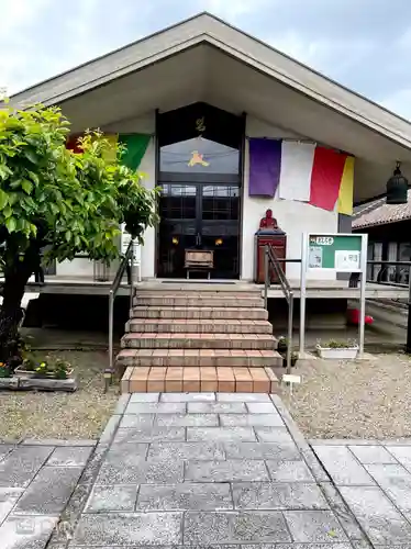 額田寺の本殿・本堂
