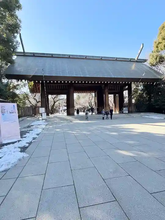 靖國神社の{uncategorized: "未分類", other: "その他", undefined: "問題あり", building: "その他建物", grave: "お墓", sacred_gate: "鳥居", guardian: "狛犬", statue: "像", buddha: "仏像", history: "歴史", nature: "自然", garden: "庭園", animal: "動物", pagoda: "塔", temizu: "手水舎", mountain_gate: "山門・神門", sanctuary: "本殿・本堂", subordinate: "末社・摂社", art: "芸術", scenery: "景色", jizo: "地蔵", ema: "絵馬", goshuin: "御朱印", omikuji: "おみくじ", items: "授与品その他", amulet: "お守り", goshuincho: "御朱印帳", eats: "食事", festival: "お祭り", votive_dance: "神楽", shichigosan: "七五三参", wedding: "結婚式", experience: "体験その他", initially: "初詣", around: "周辺", anti_infection: "感染症対策"}