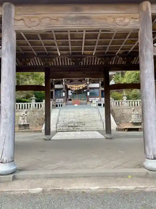 下田八幡神社の{uncategorized: "未分類", other: "その他", undefined: "問題あり", building: "その他建物", grave: "お墓", sacred_gate: "鳥居", guardian: "狛犬", statue: "像", buddha: "仏像", history: "歴史", nature: "自然", garden: "庭園", animal: "動物", pagoda: "塔", temizu: "手水舎", mountain_gate: "山門・神門", sanctuary: "本殿・本堂", subordinate: "末社・摂社", art: "芸術", scenery: "景色", jizo: "地蔵", ema: "絵馬", goshuin: "御朱印", omikuji: "おみくじ", items: "授与品その他", amulet: "お守り", goshuincho: "御朱印帳", eats: "食事", festival: "お祭り", votive_dance: "神楽", shichigosan: "七五三参", wedding: "結婚式", experience: "体験その他", initially: "初詣", around: "周辺", anti_infection: "感染症対策"}
