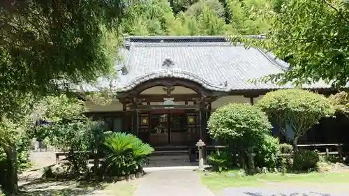 天然寺の本殿・本堂