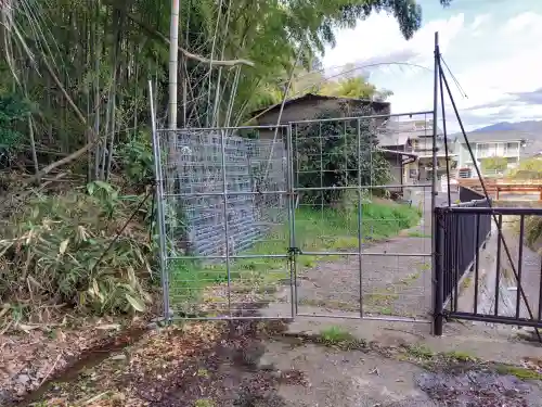國狭槌神社の{uncategorized: "未分類", other: "その他", undefined: "問題あり", building: "その他建物", grave: "お墓", sacred_gate: "鳥居", guardian: "狛犬", statue: "像", buddha: "仏像", history: "歴史", nature: "自然", garden: "庭園", animal: "動物", pagoda: "塔", temizu: "手水舎", mountain_gate: "山門・神門", sanctuary: "本殿・本堂", subordinate: "末社・摂社", art: "芸術", scenery: "景色", jizo: "地蔵", ema: "絵馬", goshuin: "御朱印", omikuji: "おみくじ", items: "授与品その他", amulet: "お守り", goshuincho: "御朱印帳", eats: "食事", festival: "お祭り", votive_dance: "神楽", shichigosan: "七五三参", wedding: "結婚式", experience: "体験その他", initially: "初詣", around: "周辺", anti_infection: "感染症対策"}