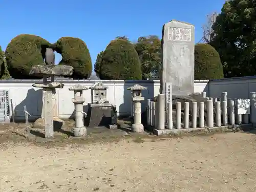 新羅神社の末社・摂社