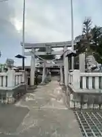 白蛇辨財天の鳥居