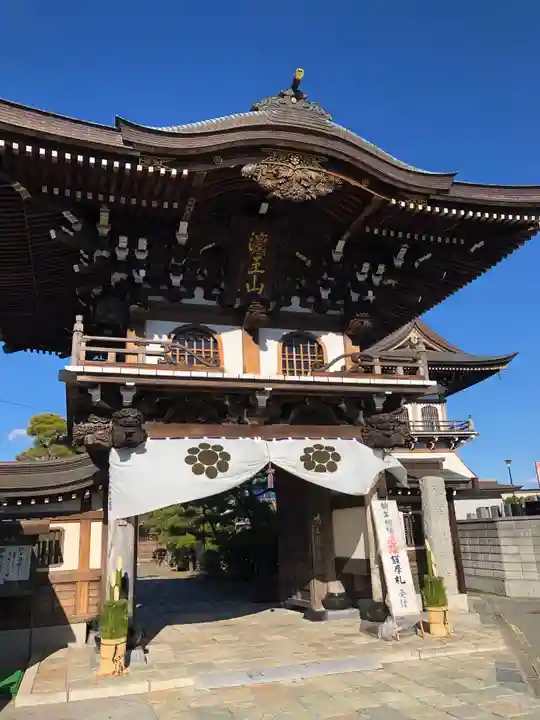 萬満寺の山門・神門