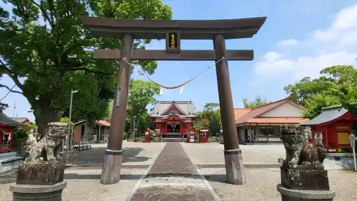 紫尾神社の{uncategorized: "未分類", other: "その他", undefined: "問題あり", building: "その他建物", grave: "お墓", sacred_gate: "鳥居", guardian: "狛犬", statue: "像", buddha: "仏像", history: "歴史", nature: "自然", garden: "庭園", animal: "動物", pagoda: "塔", temizu: "手水舎", mountain_gate: "山門・神門", sanctuary: "本殿・本堂", subordinate: "末社・摂社", art: "芸術", scenery: "景色", jizo: "地蔵", ema: "絵馬", goshuin: "御朱印", omikuji: "おみくじ", items: "授与品その他", amulet: "お守り", goshuincho: "御朱印帳", eats: "食事", festival: "お祭り", votive_dance: "神楽", shichigosan: "七五三参", wedding: "結婚式", experience: "体験その他", initially: "初詣", around: "周辺", anti_infection: "感染症対策"}