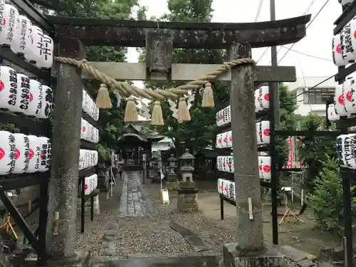 取手八坂神社の鳥居