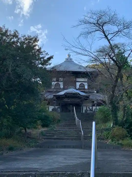 成身院 百体観音堂(さざえ堂)(埼玉県)