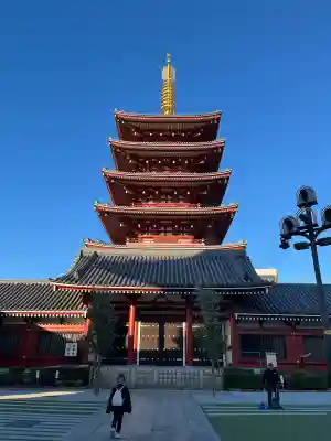 浅草寺の{uncategorized: "未分類", other: "その他", undefined: "問題あり", building: "その他建物", grave: "お墓", sacred_gate: "鳥居", guardian: "狛犬", statue: "像", buddha: "仏像", history: "歴史", nature: "自然", garden: "庭園", animal: "動物", pagoda: "塔", temizu: "手水舎", mountain_gate: "山門・神門", sanctuary: "本殿・本堂", subordinate: "末社・摂社", art: "芸術", scenery: "景色", jizo: "地蔵", ema: "絵馬", goshuin: "御朱印", omikuji: "おみくじ", items: "授与品その他", amulet: "お守り", goshuincho: "御朱印帳", eats: "食事", festival: "お祭り", votive_dance: "神楽", shichigosan: "七五三参", wedding: "結婚式", experience: "体験その他", initially: "初詣", around: "周辺", anti_infection: "感染症対策"}