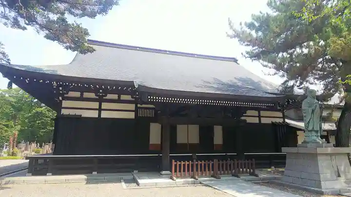 安養寺の本殿・本堂