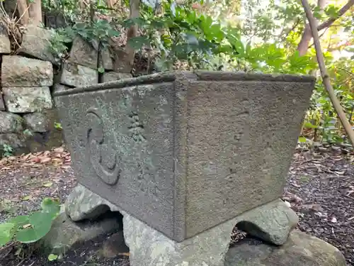 蓬島弁財天の手水舎