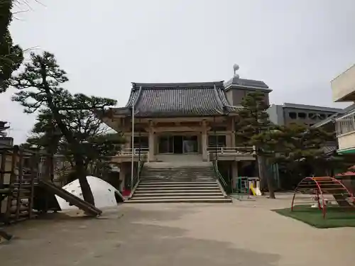 万徳寺の本殿・本堂