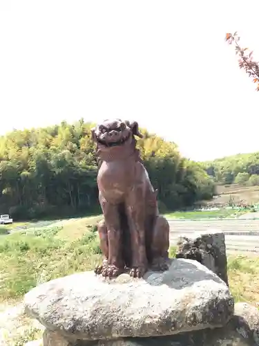 安仁神社の狛犬