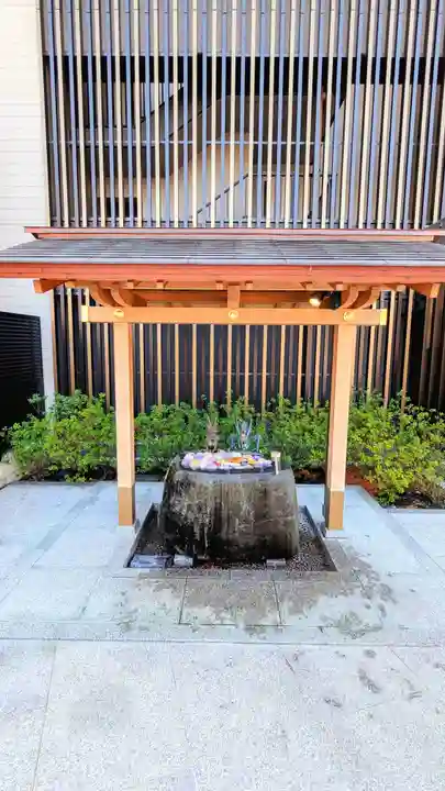 駒込妙義神社の手水舎