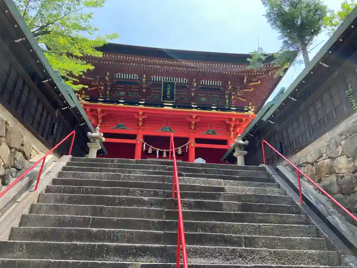六所神社の山門・神門
