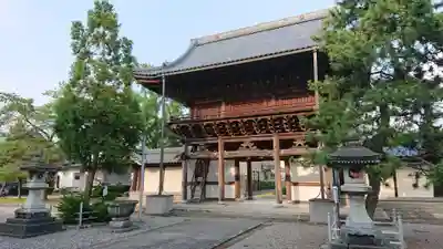専照寺の山門・神門