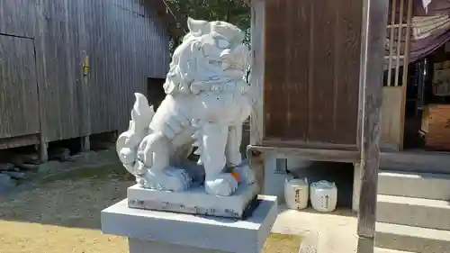 年毛神社の狛犬