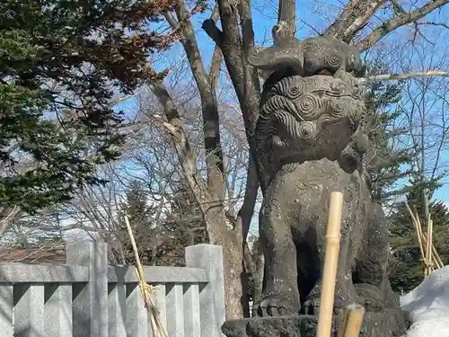 彌彦神社　(伊夜日子神社)の狛犬