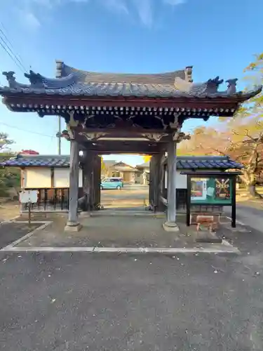 北斗寺の山門