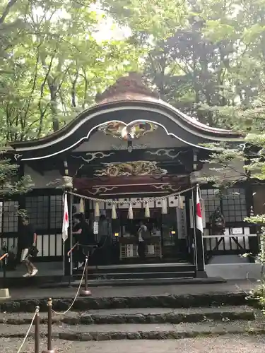 新屋山神社の本殿