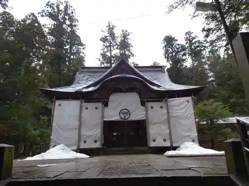 青海神社の本殿・本堂