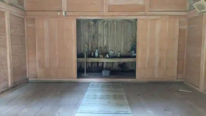 観音堂の本殿・本堂