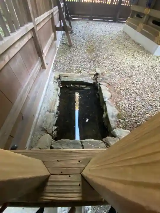 宝登山神社の{uncategorized: "未分類", other: "その他", undefined: "問題あり", building: "その他建物", grave: "お墓", sacred_gate: "鳥居", guardian: "狛犬", statue: "像", buddha: "仏像", history: "歴史", nature: "自然", garden: "庭園", animal: "動物", pagoda: "塔", temizu: "手水舎", mountain_gate: "山門・神門", sanctuary: "本殿・本堂", subordinate: "末社・摂社", art: "芸術", scenery: "景色", jizo: "地蔵", ema: "絵馬", goshuin: "御朱印", omikuji: "おみくじ", items: "授与品その他", amulet: "お守り", goshuincho: "御朱印帳", eats: "食事", festival: "お祭り", votive_dance: "神楽", shichigosan: "七五三参", wedding: "結婚式", experience: "体験その他", initially: "初詣", around: "周辺", anti_infection: "感染症対策"}