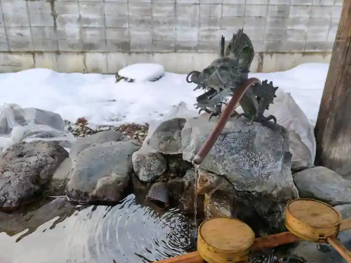總宮神社の{uncategorized: "未分類", other: "その他", undefined: "問題あり", building: "その他建物", grave: "お墓", sacred_gate: "鳥居", guardian: "狛犬", statue: "像", buddha: "仏像", history: "歴史", nature: "自然", garden: "庭園", animal: "動物", pagoda: "塔", temizu: "手水舎", mountain_gate: "山門・神門", sanctuary: "本殿・本堂", subordinate: "末社・摂社", art: "芸術", scenery: "景色", jizo: "地蔵", ema: "絵馬", goshuin: "御朱印", omikuji: "おみくじ", items: "授与品その他", amulet: "お守り", goshuincho: "御朱印帳", eats: "食事", festival: "お祭り", votive_dance: "神楽", shichigosan: "七五三参", wedding: "結婚式", experience: "体験その他", initially: "初詣", around: "周辺", anti_infection: "感染症対策"}