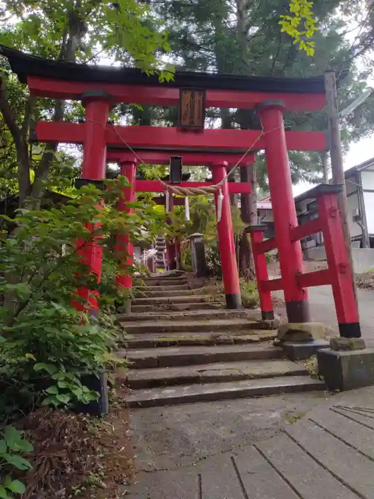 栗川稲荷神社(山形県)