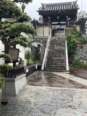 明泉寺の山門・神門